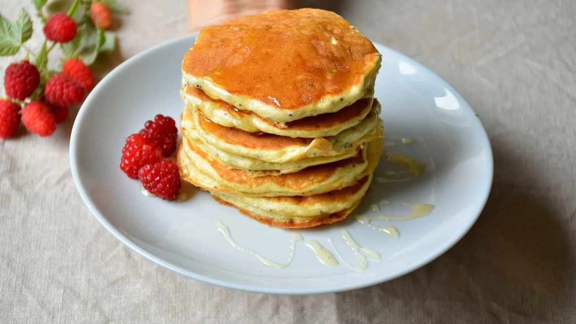 Лимонные панкейки с маком