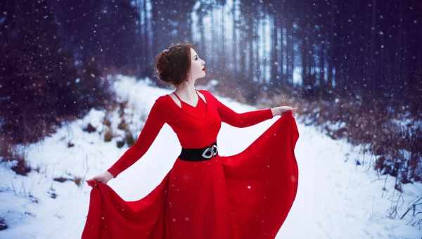 Зимние платья – женственность вне времени года