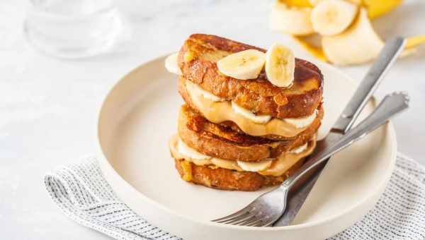 Сэндвичи с арахисовым маслом и бананами