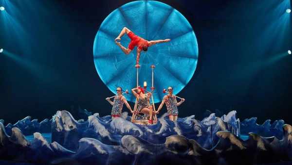 Уникальное шоу Messi10 от Cirque du Soleil в Барселоне — выиграй билеты в Viber!