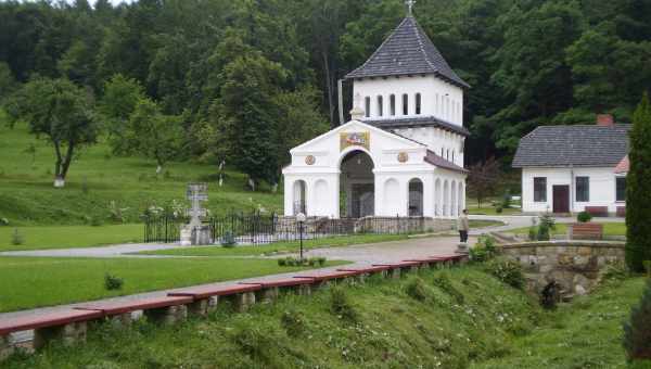 Осеновлашский монастырь Семи престолов