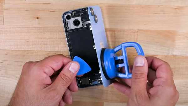 iFixit разобрали iPhone 12 в прямом эфире